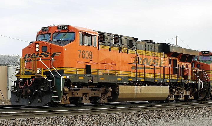 BNSF 7609 - ES44DC.jpg